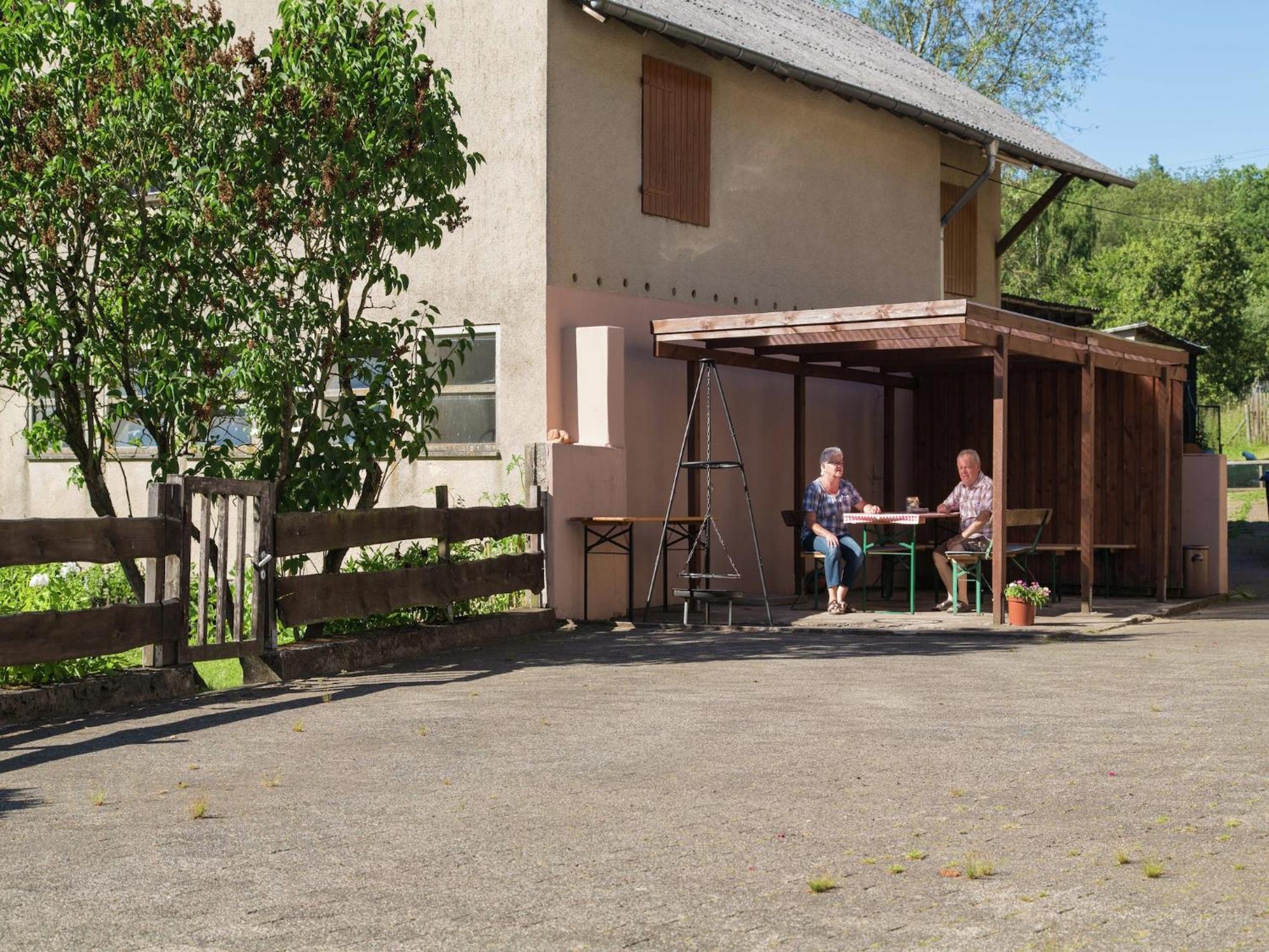 Spacious Holiday Home In Ulmen Near The Centre Exterior foto